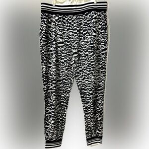 Fabletics women’s animal print joggers size S